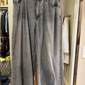 Habitual Women's soft Cropped Gray Jeans